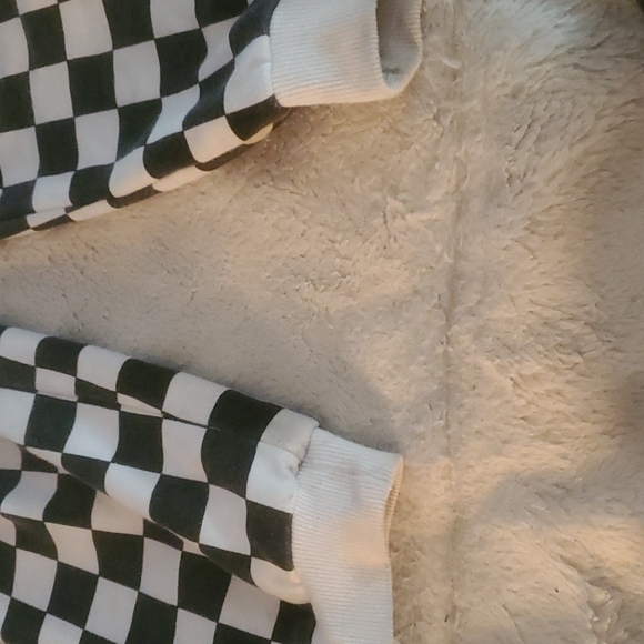 Sweats - Picture 2 of 4